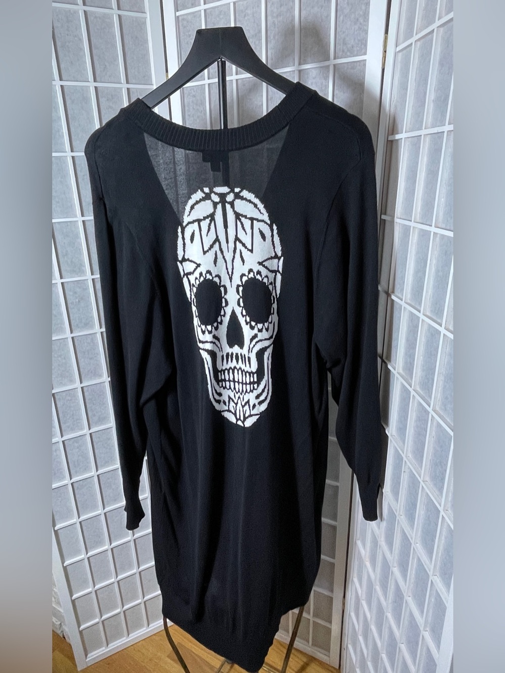 Large Skull w/Embroidered Roses, Black Cardigan, Day of the Dead, 4x Extra Long